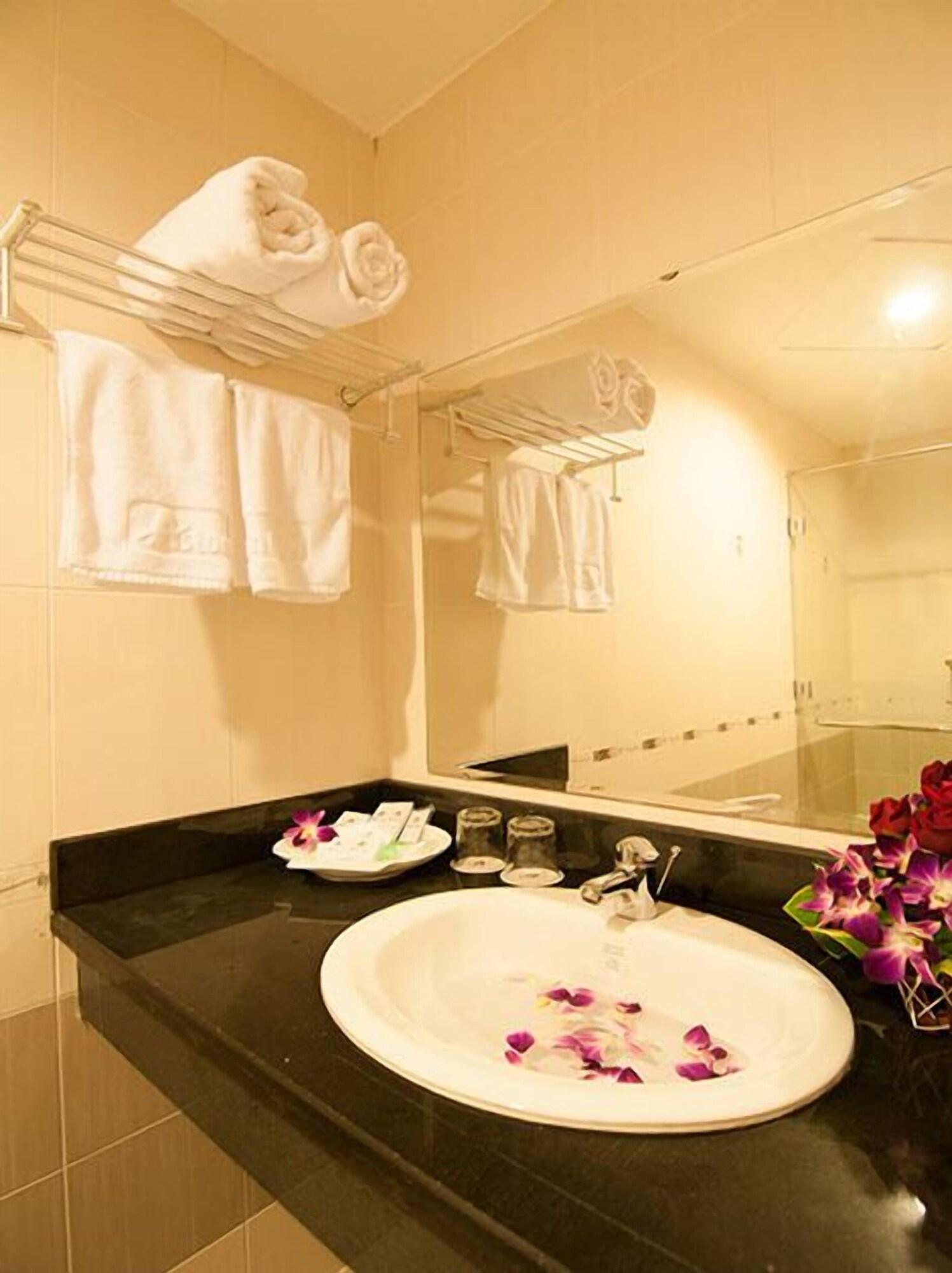 Valentine Hotel Saigon - Bui Vien Street Ho Chi Minh-byen Eksteriør bilde