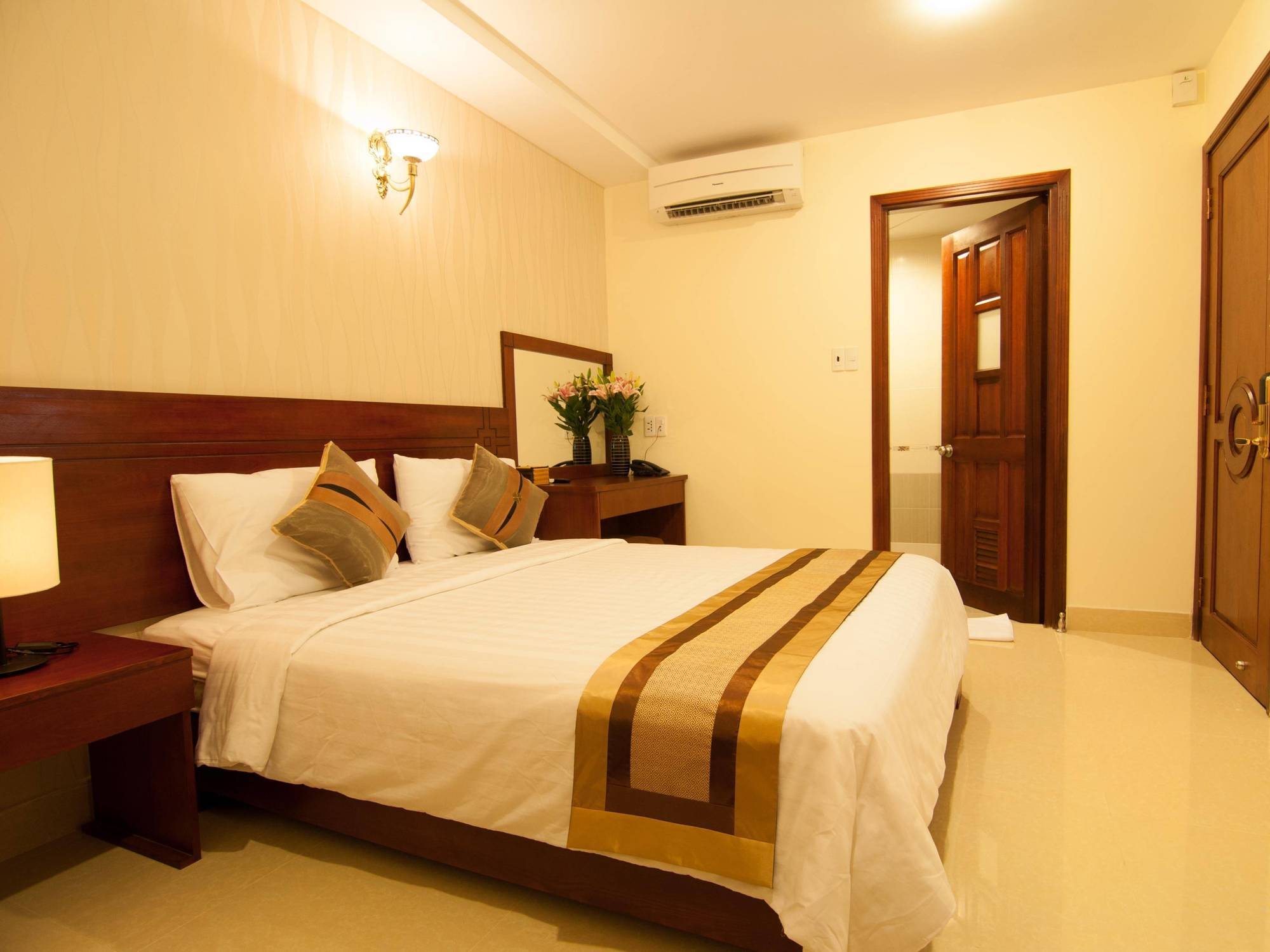 Valentine Hotel Saigon - Bui Vien Street Ho Chi Minh-byen Eksteriør bilde